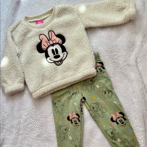 🤩 5/$20  Minnie Mouse outfit 18m